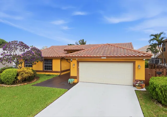 Photo 3 of Single family home for sale at 8862 Jaspers Dr, Boynton Beach, FL 33472 | MLS# B26040413 | Listing updated on 2026-09-24