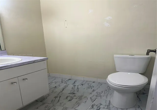2nd image of 18101 Nw 68Th Ave, Hialeah, FL 33015