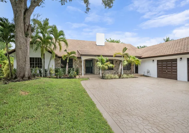 Photo 1 of Single family home for sale at 7510 E Cypresshead Dr, Parkland, FL 33067 | MLS# B26040437 | Listing updated on 2026-10-07