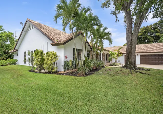 Photo 3 of Single family home for sale at 7510 E Cypresshead Dr, Parkland, FL 33067 | MLS# B26040437 | Listing updated on 2026-10-07
