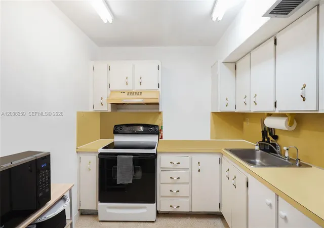 5th image of 250 180Th Dr #407, Sunny Isles Beach, FL 33160 | MLS# A12036359