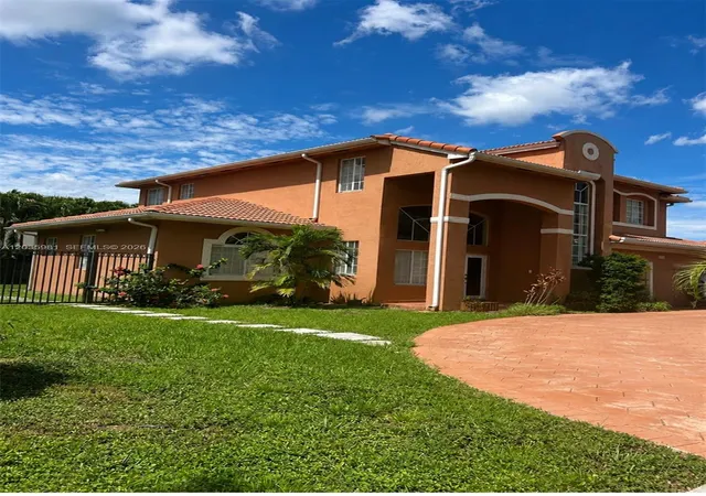 Homes for sale in Miami Lakes, FL | 7856 Nw 167th Ter, Miami Lakes, FL 33016 | MLS# A12035981