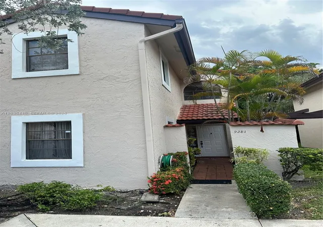 Condo for sale at 9281 W Sunrise Blvd, Plantation, FL 33322 | MLS# A12036448 | Listing updated on 2026-08-01