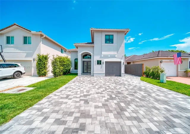 2nd image of 7963 Nw 195th Ter, Hialeah, FL 33015 | MLS# A12032356
