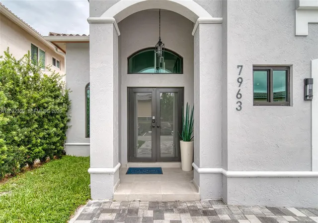 3rd image of 7963 Nw 195Th Ter, Hialeah, FL 33015 | MLS# A12032356