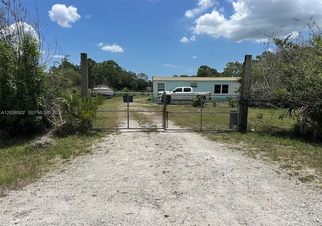 1st image of 135 S Hacienda, Clewiston, FL 33440 | MLS# A12036502