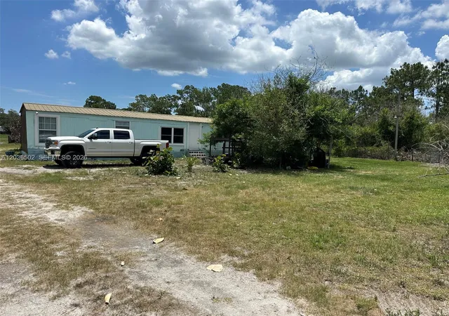 3rd image of 135 S Hacienda, Clewiston, FL 33440 | MLS# A12036502