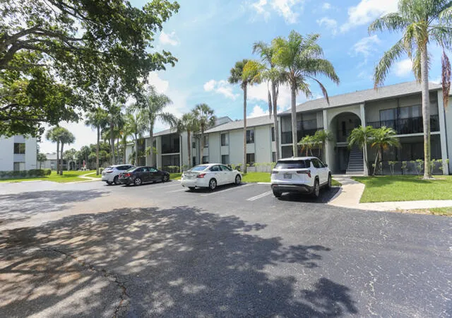 Photo 3 of Condo for sale at 1010 Green Pine Blvd #E1, West Palm Beach, FL 33409 | MLS# B26040553 | Listing updated on 2026-10-08