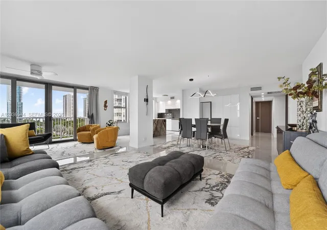 4th image of 231 174Th St, Miami, FL 33160