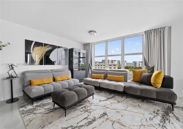 5th image of 231 174Th St, Miami, FL 33160
