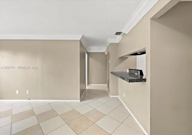 5th image of 2303 N Congress Ave #27, Boynton Beach, FL 33426 | MLS# A12033701