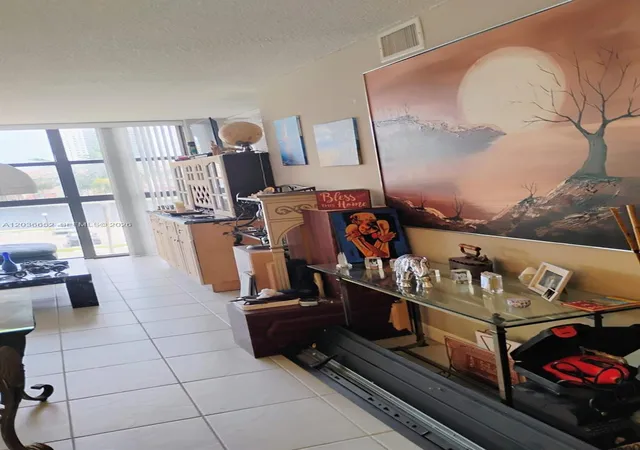 5th image of 200 Leslie Dr #324, Hallandale Beach, FL 33009 | MLS# A12036652