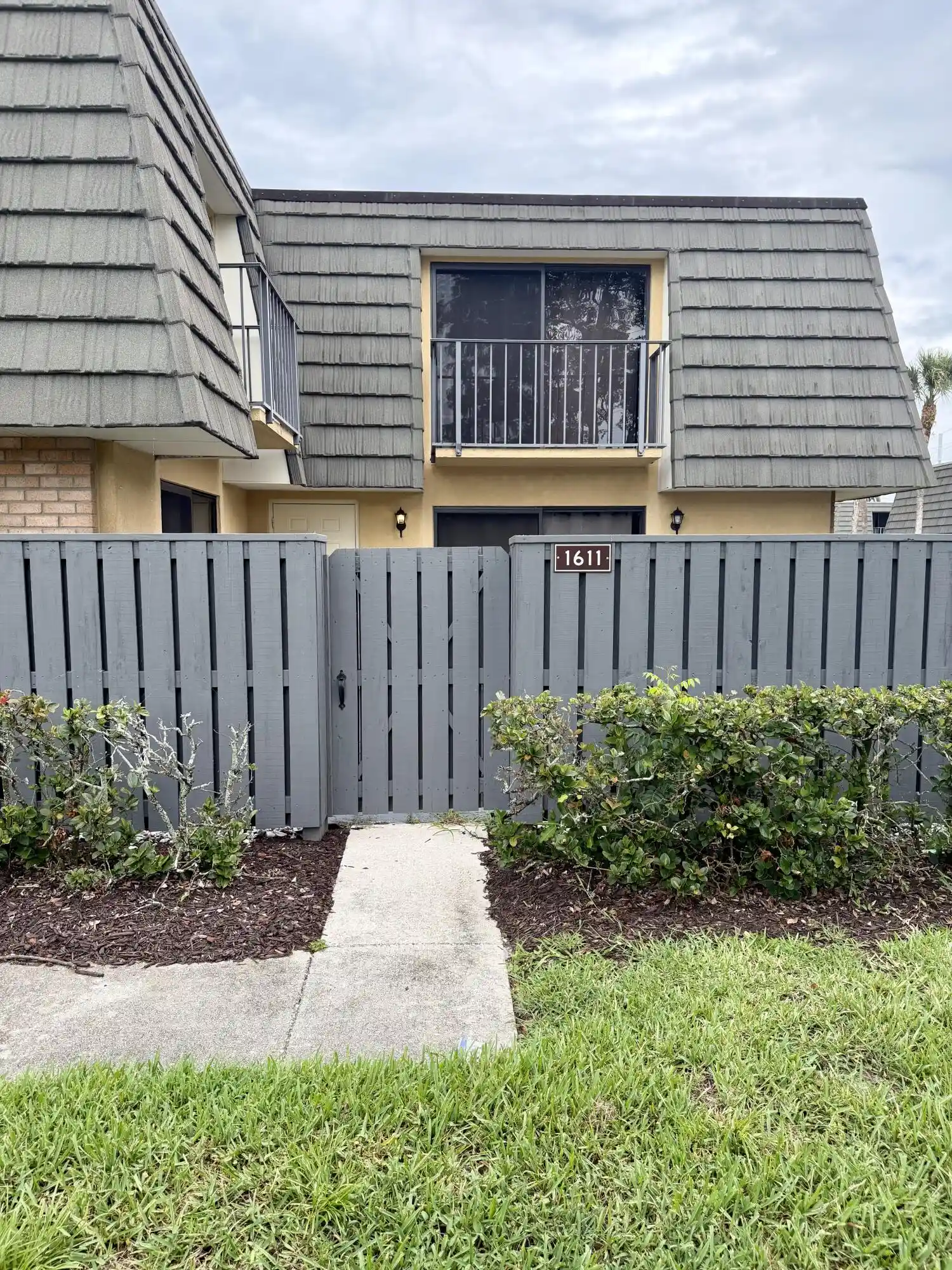 Photo 1 of Townhouse for sale at 1611 16th Way, West Palm Beach, FL 33407 | MLS# B26040697 | Listing updated on 2026-10-27