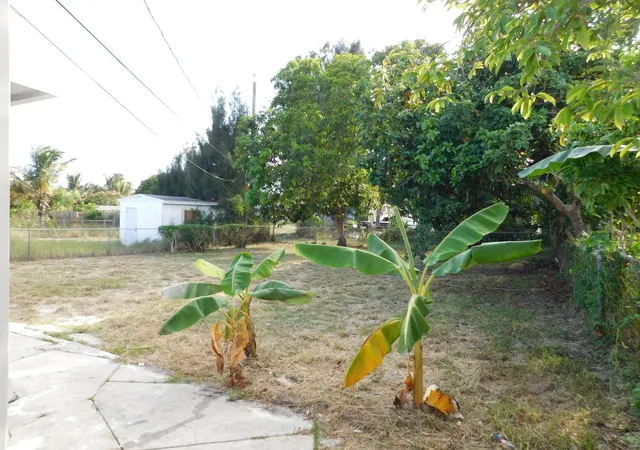 14th image of 715 S C St, Lake Worth Beach, FL 33460 | MLS# B26040702