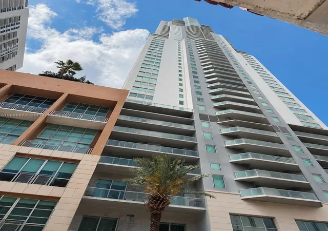 Homes for sale in Miami, FL | 253 Ne 2nd St #3004, Miami, FL 33132 | MLS# A12036671