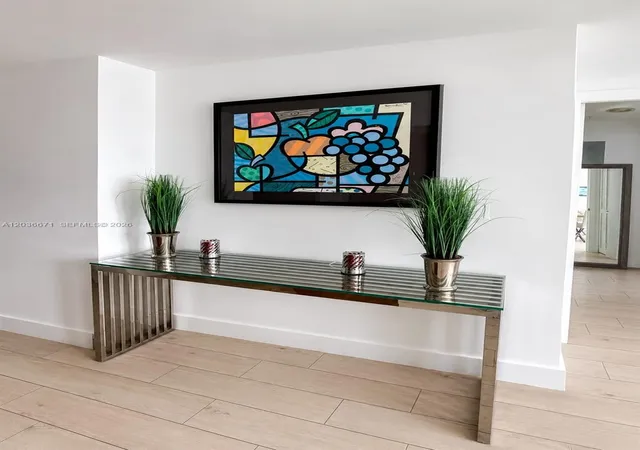 5th image of 253 Ne 2Nd St #3004, Miami, FL 33132 | MLS# A12036671