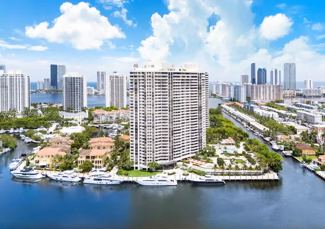2nd image of 1000 W Island Blvd #911, Aventura, FL 33160 | MLS# A12032651