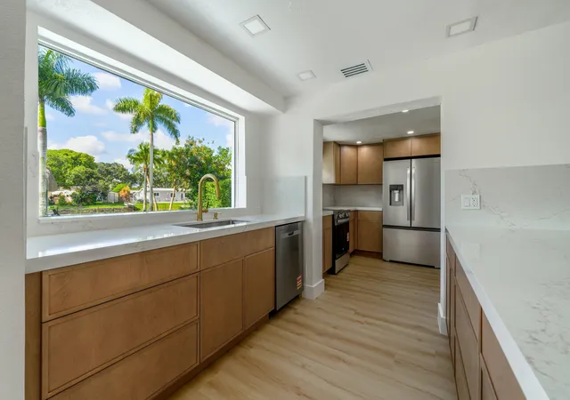Photo 4 of Single family home for sale at 8946 SW 52nd Court, Cooper City, FL 33328 | MLS# B26040852 | Listing updated on 2026-09-23