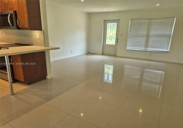 2nd image of 1401 Sw 32nd Ct, Fort Lauderdale, FL 33315 | MLS# A12036830
