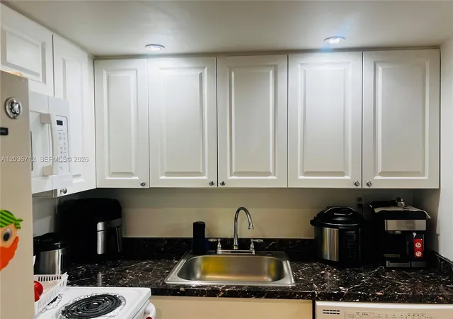 4th image of 17570 Atlantic Blvd #206, Sunny Isles Beach, FL 33160 | MLS# A12036712