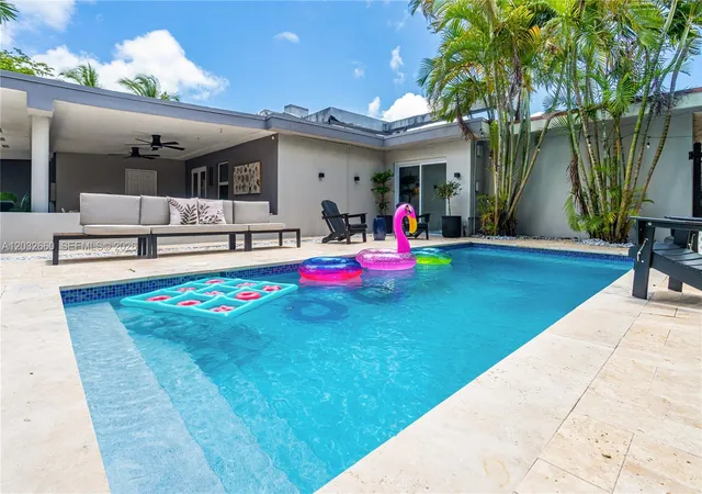 4th image of 520 Sw 22 Rd, Miami, FL 33129 | MLS# A12032660