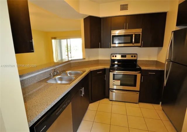 5th image of 3473 Nw 44Th St #103, Lauderdale Lakes, FL 33309 | MLS# A12037028