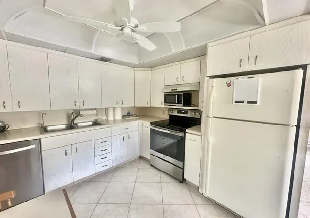 4th image of 3018 Ainslie B, Boca Raton, FL 33434 | MLS# B26041051