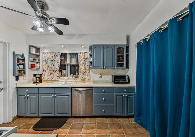 Photo 4 of House for sale at 2318 N Ocean Blvd, Fort Lauderdale, FL 33305 | MLS# B26041062 | Listing updated on 2026-09-28