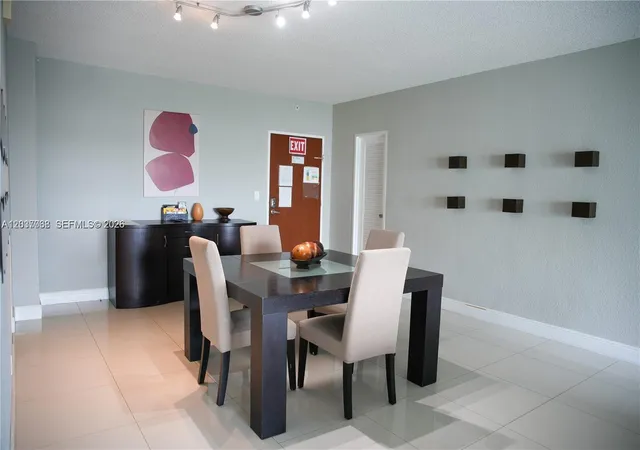4th image of 4001 S Ocean Dr #11A, Hollywood, FL 33019 | MLS# A12037068