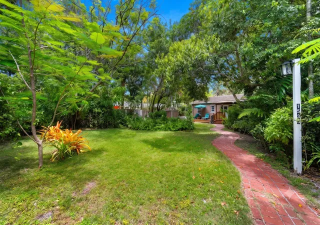Photo 2 of Sale Pending at 1535 Dewey St, Hollywood, FL 33020 | MLS# B26041089 | Listing updated on 2026-10-07