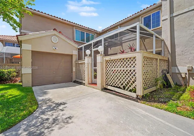 2nd image of 10994 Neptune Dr, Hollywood, FL 33026 | MLS# A12036760