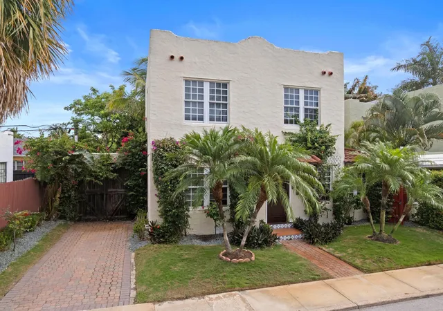 Photo 2 of Single family home for sale at 217 Lytton Ct, West Palm Beach, FL 33405 | MLS# B26041124 | Listing updated on 2026-10-07