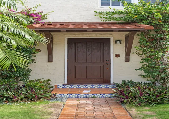 Photo 3 of Single family home for sale at 217 Lytton Ct, West Palm Beach, FL 33405 | MLS# B26041124 | Listing updated on 2026-10-07
