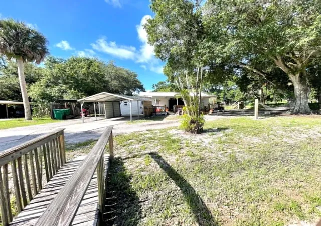 3rd image of 1111 Nw 3Rd St, Okeechobee, FL 34972 | MLS# B26041174