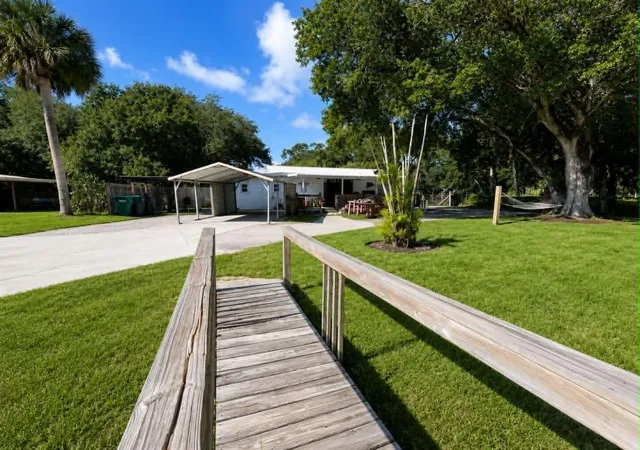 4th image of 1111 Nw 3Rd St, Okeechobee, FL 34972 | MLS# B26041174