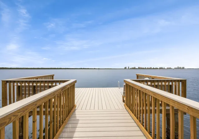 4th image of 52 Yacht Clb Dr #103, North Palm Beach, FL 33408 | MLS# B26041180