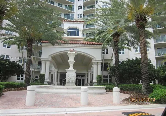 2nd image of 19900 E Country Club Dr #218, Miami, FL 33180 | MLS# A12033022