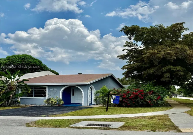3rd image of 6182 Sw 4Th St, Margate, FL 33068 | MLS# A12035440