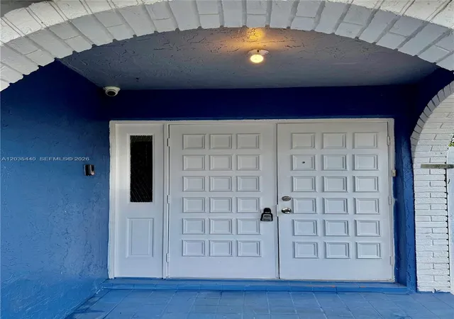 5th image of 6182 Sw 4Th St, Margate, FL 33068 | MLS# A12035440