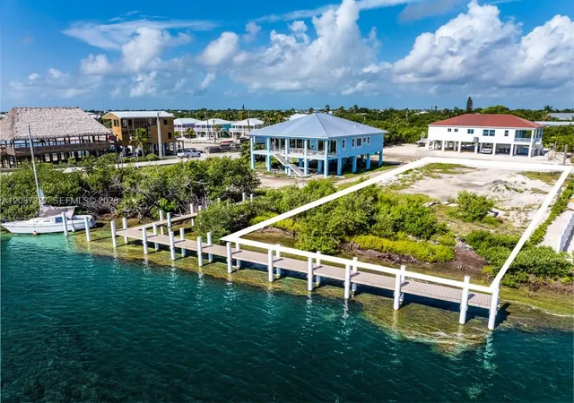 2nd image of 30988 Witters Ln, Big Pine Key, FL 33043 | MLS# A12037227
