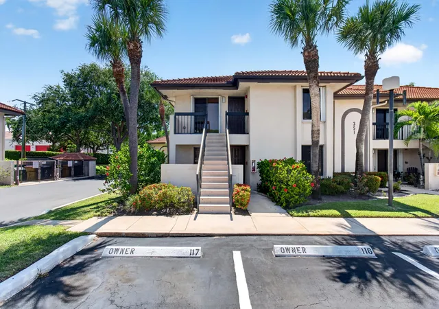 2nd image of 351 Club Cir #101, Boca Raton, FL 33487 | MLS# B26041243