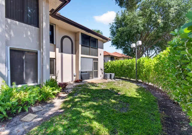 2nd image of 351 Clb Cir, Boca Raton, FL 33487