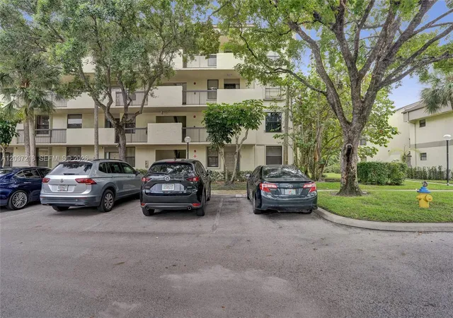 3rd image of 2908 S Carambola Cir #S 106, Coconut Creek, FL 33066 | MLS# A12037218