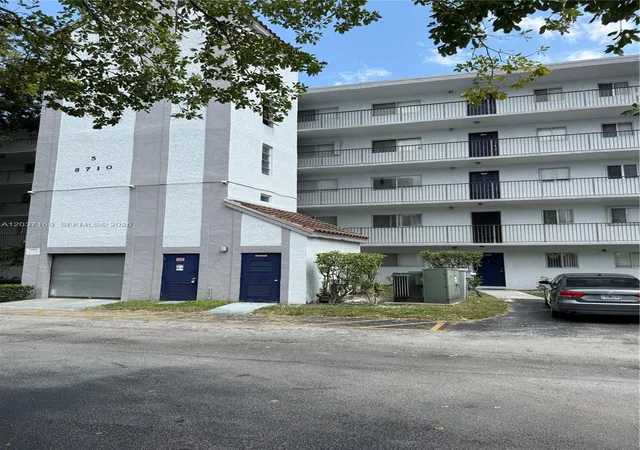 Homes for sale in Miramar, FL | 8710 N Sherman Cir #506, Miramar, FL 33025 | MLS# A12037169