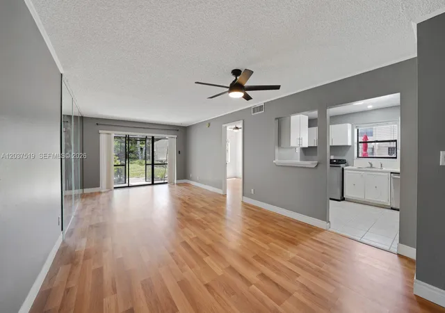 Homes for sale in Plantation, FL | 301 N Pine Island Rd #165, Plantation, FL 33324 | MLS# A12037519