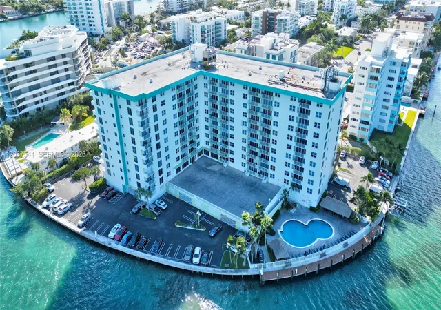51st image of 10350 W Bay Harbor Dr #4T, Bay Harbor Islands, FL 33154 | MLS# A12037544