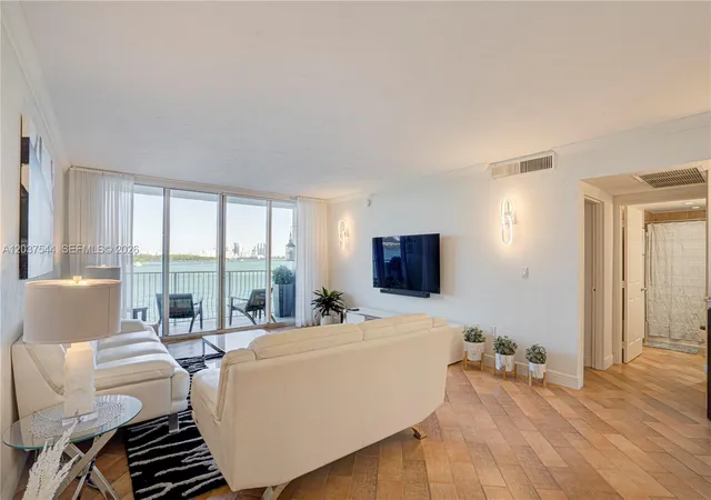 5th image of 10350 W Bay Harbor Dr #4T, Bay Harbor Islands, FL 33154 | MLS# A12037544