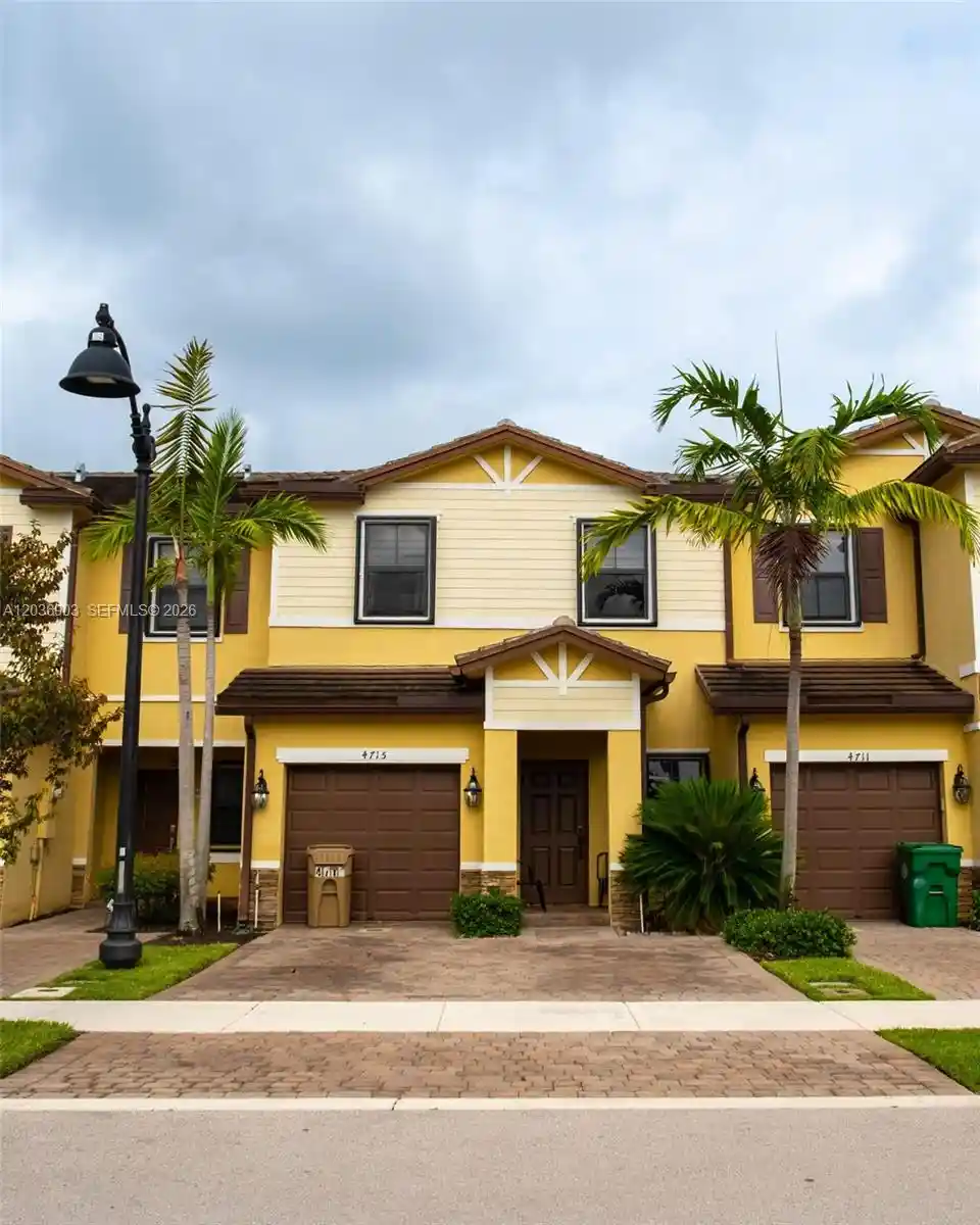 Townhouse for sale at 4715 Caspian Way, Davie, FL 33314 | MLS# A12036903