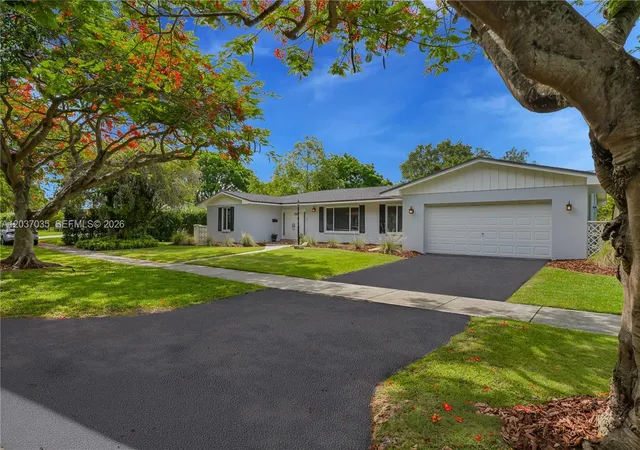 3rd image of 8340 Sw 96Th St, Miami, FL 33156 | MLS# A12037035