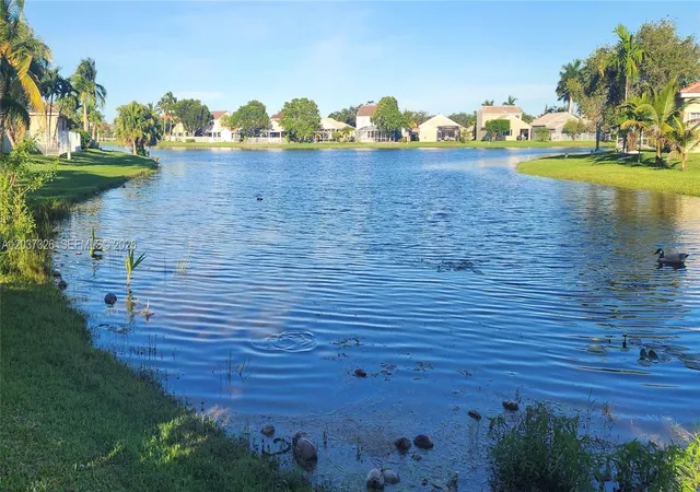 Homes for sale in Weston, FL | 649 Willow Bend Rd, Weston, FL 33327 | MLS# A12037326